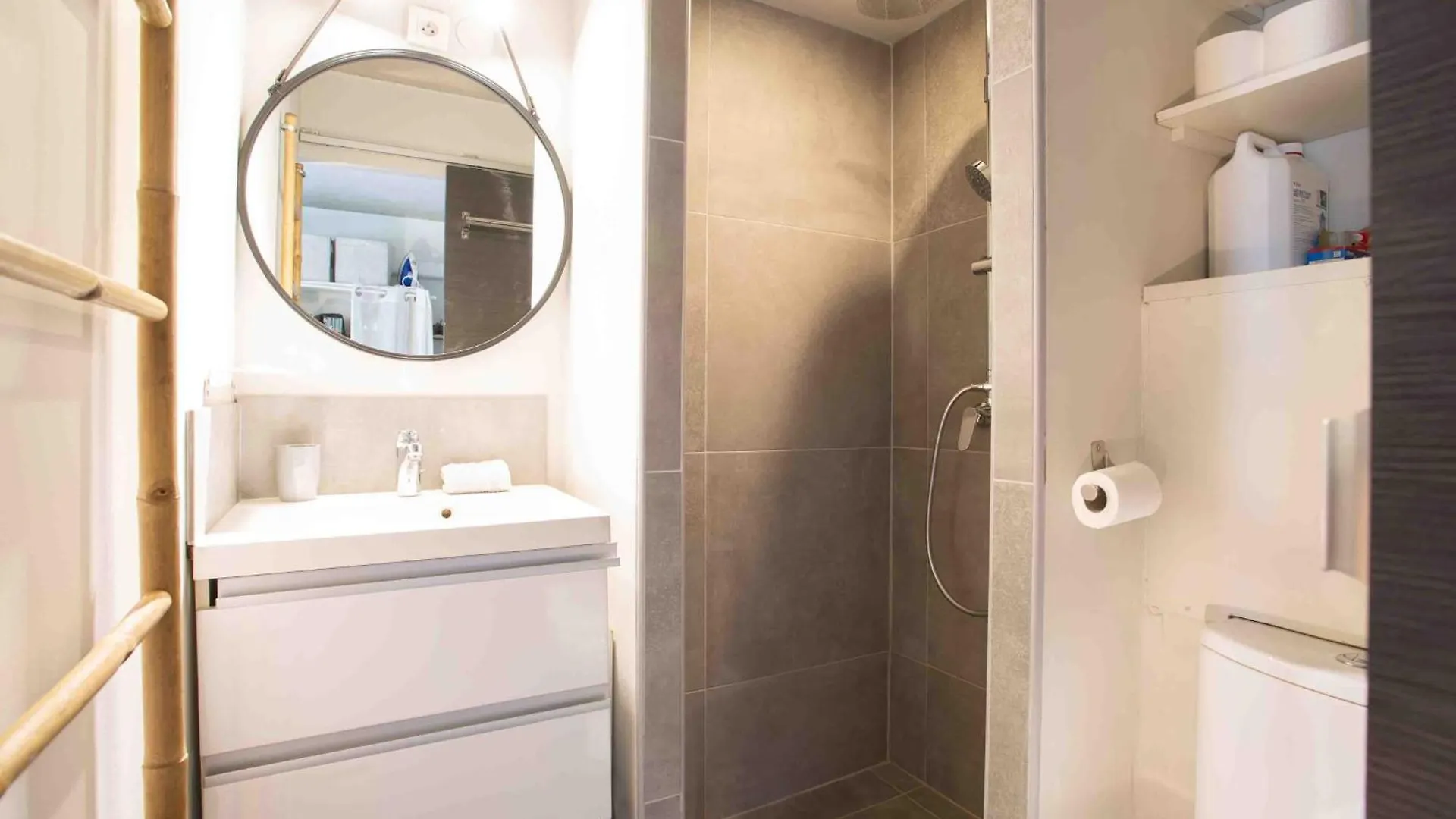 Le Saint Roch 2 - Ac Clim - Wifi - 50M Centre Ville Avignon 0*,